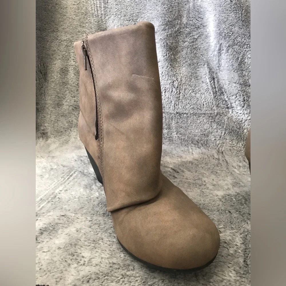 Tan Jean Boots size 8.5 - Picture 6 of 9